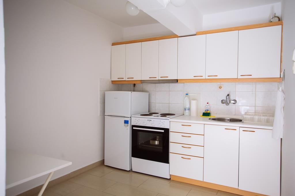 Villa Kiza Apartments アギア・トリアダ エクステリア 写真